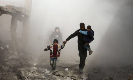 civiles sirios huyendo
