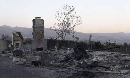 1 Casas destruidas por el fuego en Malibu