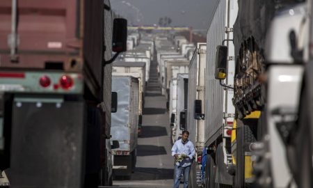 camiones en frontera Mexico EEUU