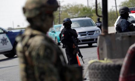 policia estatal y militares mexicanos