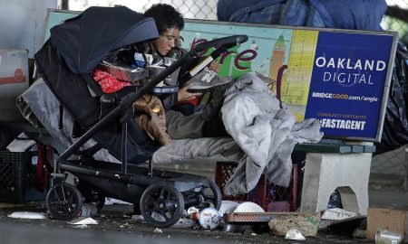 persona sin hogar en California