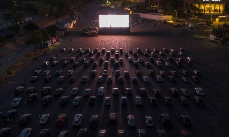cine drive in en estacionamientos Alabama