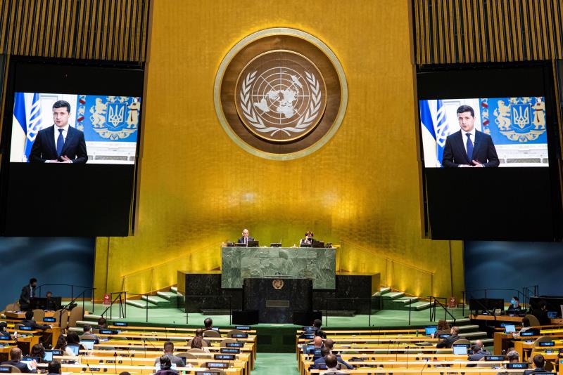 presidente ucrania en pantalla en ONU