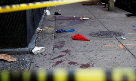 ropa manchada de sangre tras tiroteo en New York