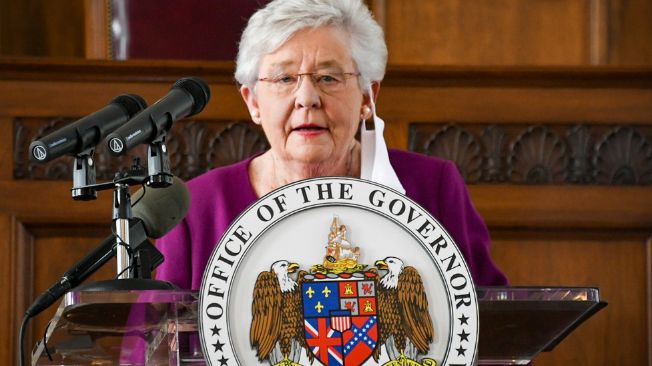 Gobernadora Kay Ivey Alabama