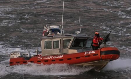 guardia costera busca migrantes desaparecidos