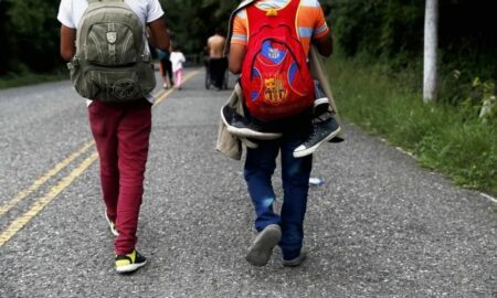 Jóvenes inmigrantes se hacen pasar por menores de edad para quedarse en EEUU