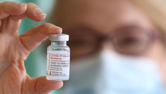 Moderna dice que su vacuna tiene una efectividad del 96 % en adolescentes