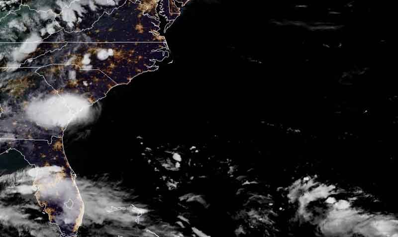 La tormenta tropical Danny toca tierra en la costa de Carolina del Sur, en EE.UU.