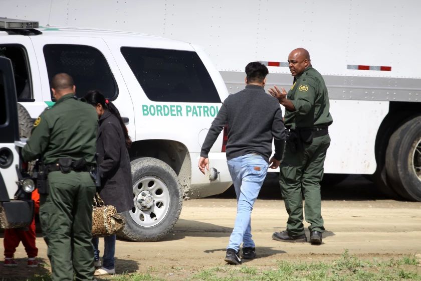 EEUU someterá a juicio a adultos que hayan sido deportados y retornen