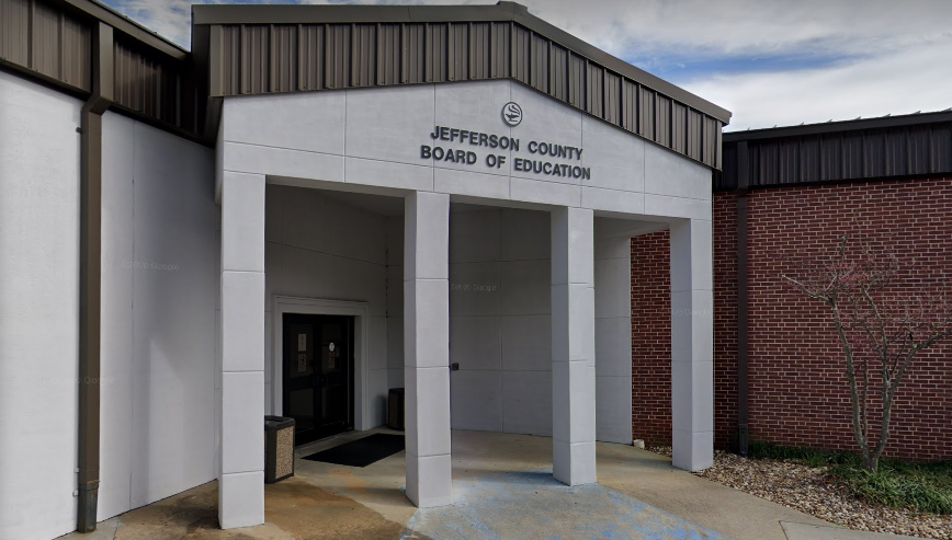 Escuelas del condado de Jefferson requerirán mascarillas hasta al menos el 1 de octubre