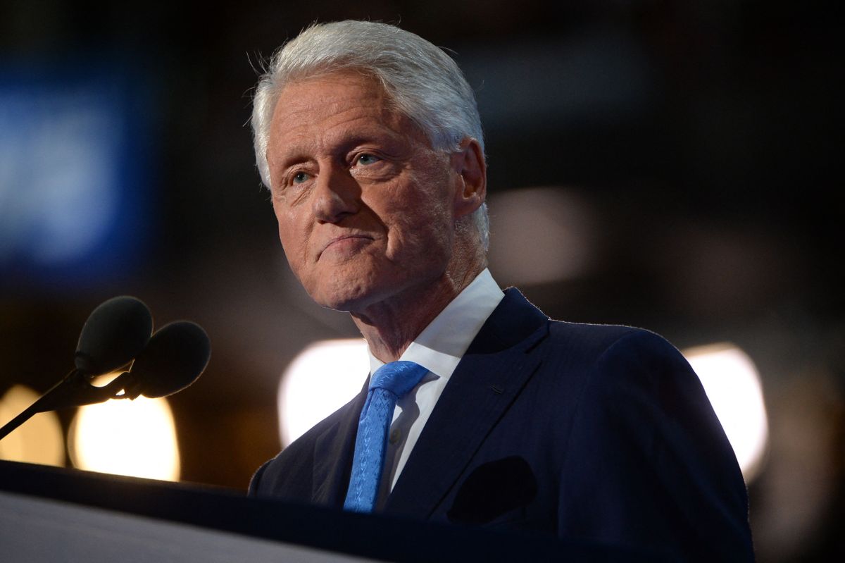 Bill Clinton recibe el alta hospitalaria tras recuperarse de su infección
