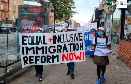 Indocumentados marchan por Nueva York por una reforma migratoria y respeto