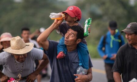 La caravana migrante que avanza por la mexicana Veracruz cada vez más cansada