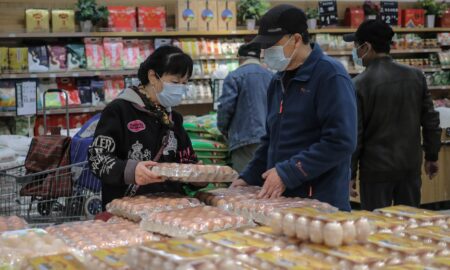 China aconseja “almacenar productos básicos” por la escalada de precios y la crisis de suministros