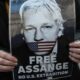 La Justicia británica da luz verde a la extradición a EEUU de Julian Assange