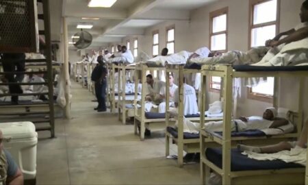 El número de personal de las prisiones de Alabama cayó en 12 meses
