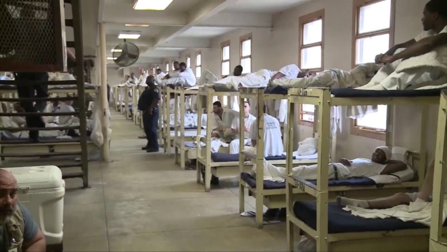 El número de personal de las prisiones de Alabama cayó en 12 meses
