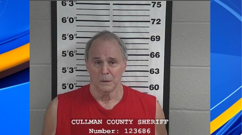 Hombre de 72 años arrestado en relación con un tiroteo por furia en la carretera en el condado de Cullman