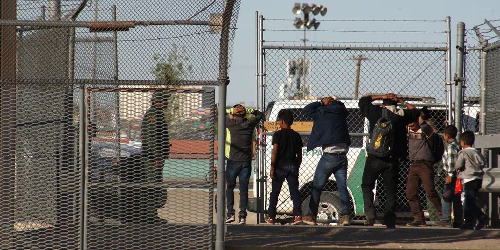 México rebasa 228.000 arrestos de migrantes y 82.000 deportaciones en 2021