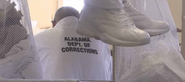 Mueren 3 reclusos con COVID-19 en prisiones de Alabama