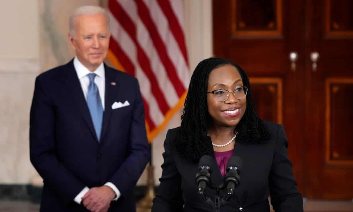 Biden nomina a la primera jueza negra para el Supremo de EE.UU.