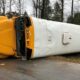 Estudiantes heridos al volcar autobús en el este de Alabama