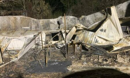 Cuerpo descubierto en casa quemada en el condado de Houston