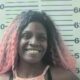 Mujer del sur de Alabama acusada de atropellar a un empleado tras no pagar la factura