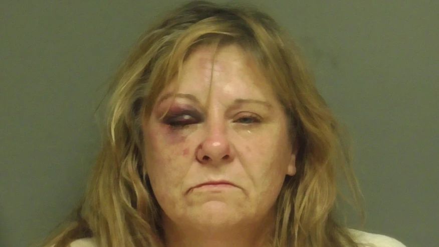 Mujer acusada de intento de asesinato tras estrellar un camión contra la casa en la que estaba su novio
