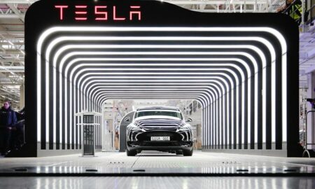 Tesla tendrá que reparar 129.960 vehículos por un problema en sus pantallas