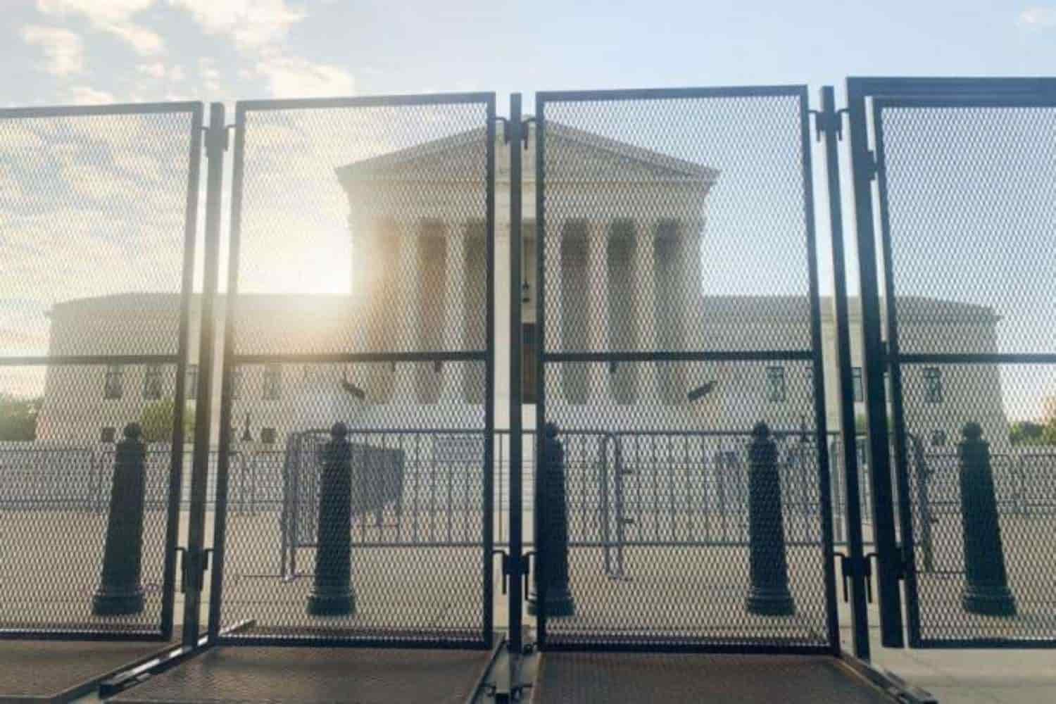 Una valla de 2 metros rodea el Supremo de EEUU tras las protestas del aborto