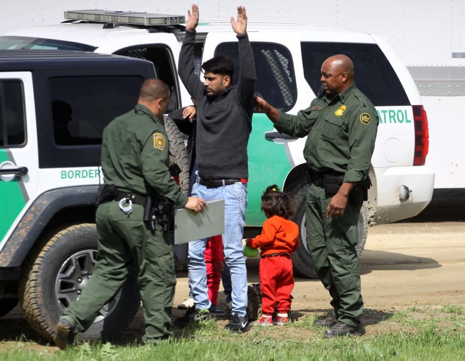 Aumentan el 15 % las detenciones de migrantes en EE.UU. en mayo