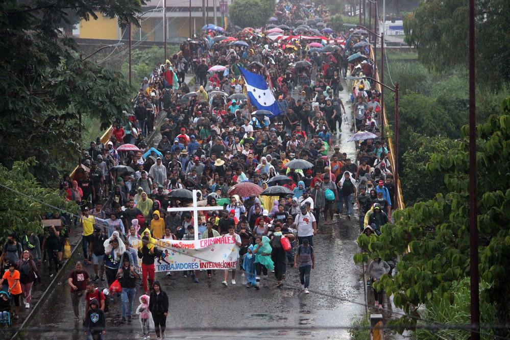 Caravana de 15.000 migrantes supera primer día buscando regularse en México
