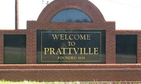 La gobernadora Ivey anuncia nuevos puestos de trabajo en la planta de Prattville
