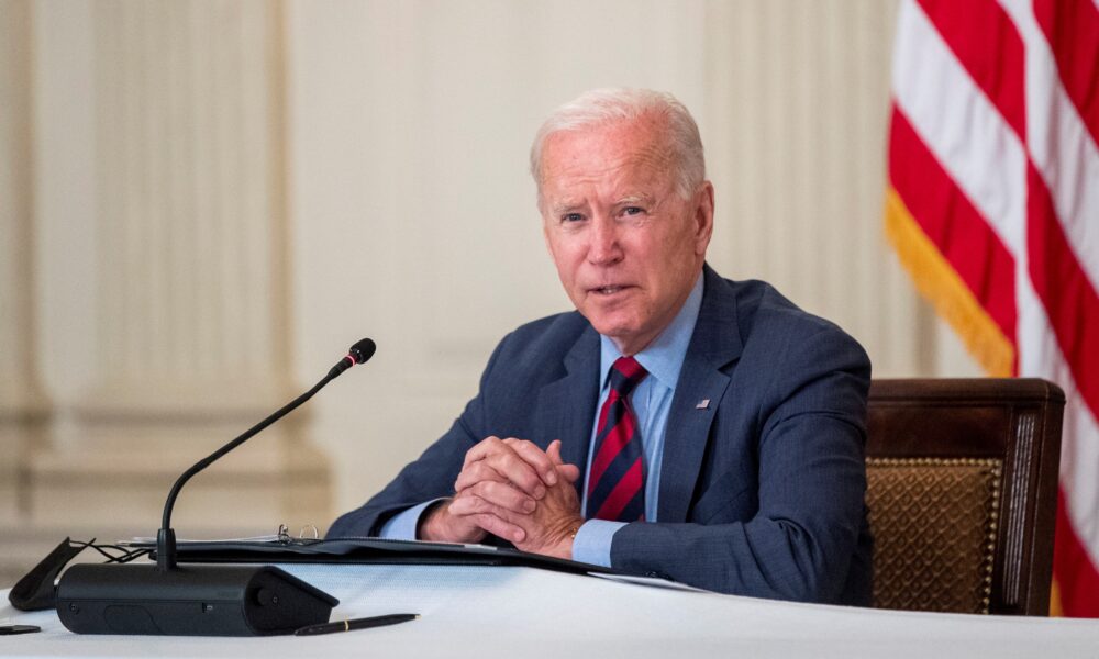 Gobierno Biden abre el camino a la residencia permanente a amparados por TPS