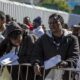 Migrantes viven con esperanza y alegría la eliminación de "Quédate en México"