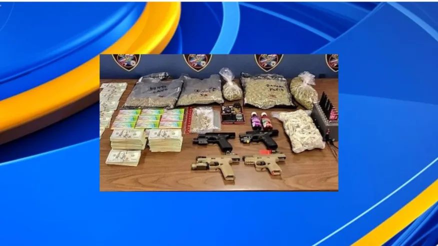 4 arrestados tras encontrar marihuana, hongos y armas en una casa de Helena