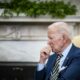 Biden recibe en la Casa Blanca a familias de estadounidenses presos en Rusia