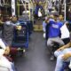 Chicago acoge a inmigrantes enviados en autobús por el gobernador de Texas