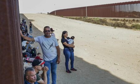 Detienen a migrantes en intentos de cruce a EEUU por la fronteriza Tijuana