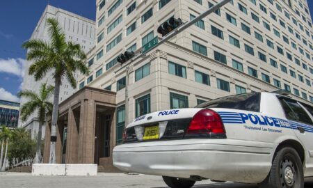Detienen a policía de Florida que violó dos veces a niña de 13 años