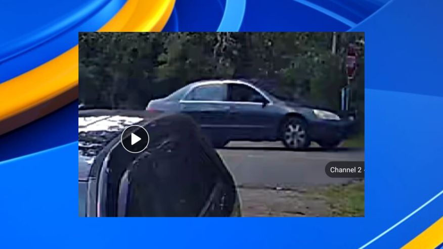 Policía de Parrish solicita la ayuda del público para localizar automóvil involucrado en robo a mano armada