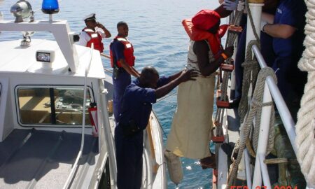 Rescatan a 180 haitianos en mar de Florida y suspenden búsqueda de cubanos