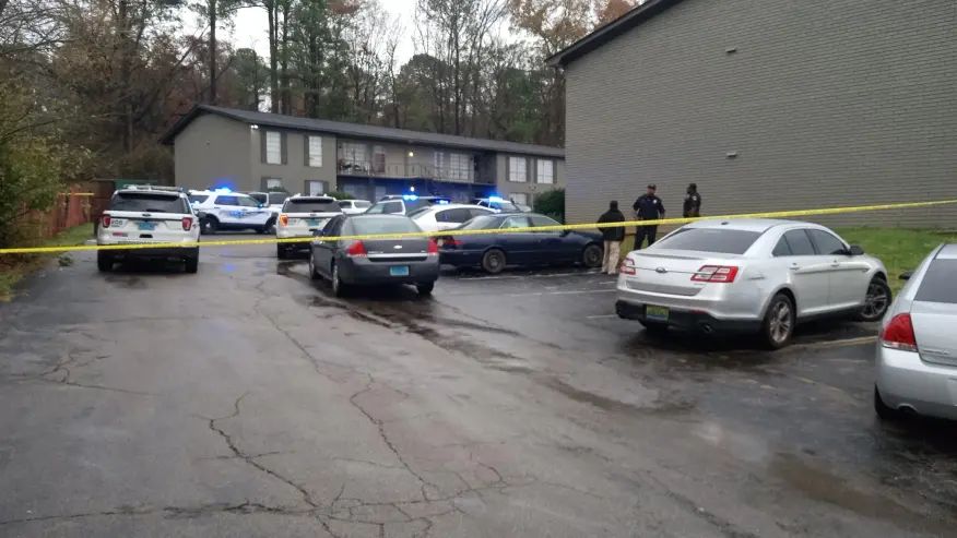 3 heridos de bala cerca de Huffman High School en Birmingham