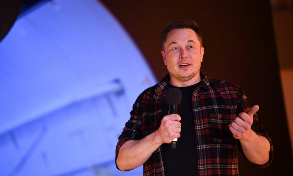Musk suspende la cuenta de Twitter que seguía su avión, que vuela a Mastodon