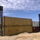 Inicia remoción de polémicos contenedores de la frontera de Arizona y México