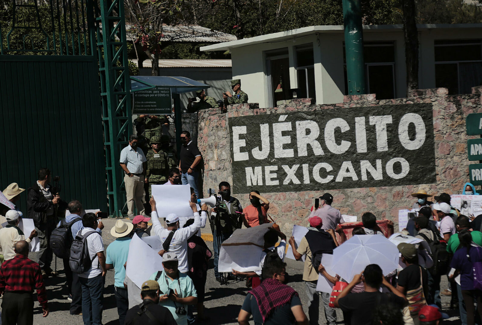Familiares piden justicia para desaparecidos de Guerra Sucia en sur de México