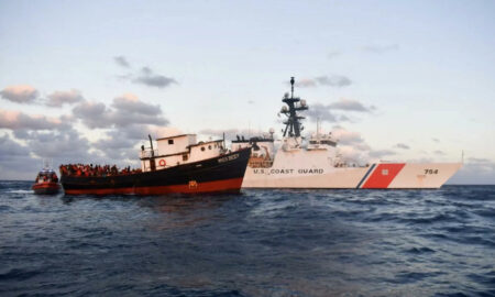 Guardia costera de EEUU intercepta una embarcación con más de 300 haitianos