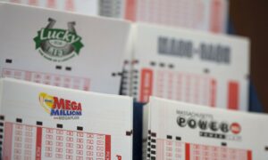 Latino afirma que le robaron el mayor boleto ganador de lotería en EEUU
